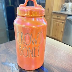 SALE 🎉Like New! Rae Dunn Canister